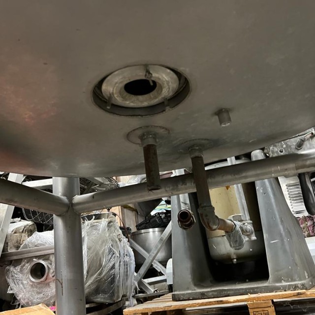 STAINLESS STEEL - DOUBLE JACKETED - DOUBLE AGITATION CHILLING TANK STAINLESS STEEL - DOUBLE JACKETED - DOUBLE AGITATION CHILLING TANK